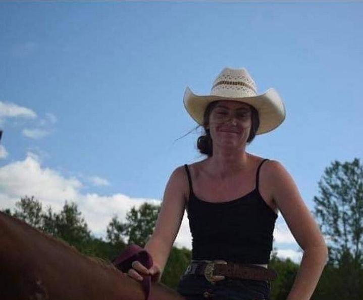  1 h à la préparation de son cheval tous les jours  - Ranch Winslow, Stornoway